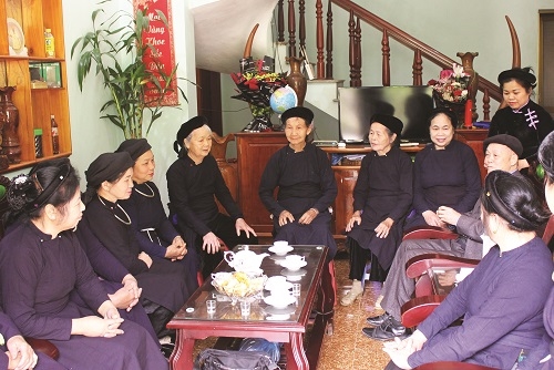 Bảo tồn chữ Nôm Tày trước nguy cơ mai một